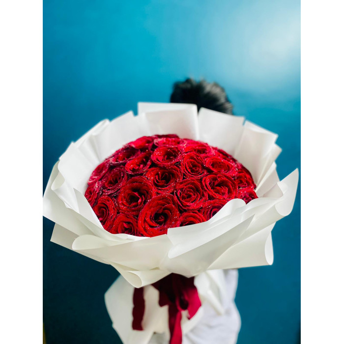 Букет из 50 или 100 роз "Скарлетт О'Хара" — лучшие букеты по вашему вкусу