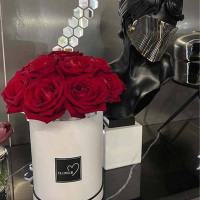 Red Roses in a Box” – 15 Red Roses Box – Romantic Floral Arrangement